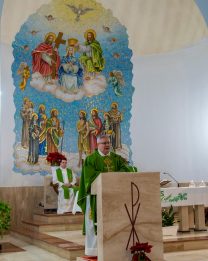 L’Arcivescovo ha incontrato la comunità di Torregrande